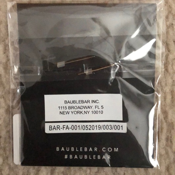 Baublebar earrings - Picture 2 of 2